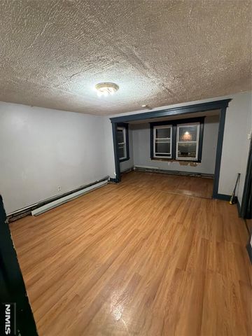 11 5th Street, Paterson, NJ 07522