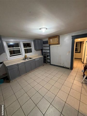 11 5th Street, Paterson, NJ 07522