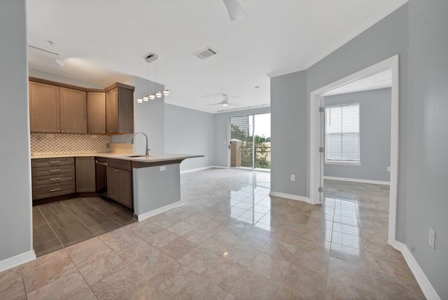 330 Las Colinas Boulevard E 338, Irving, TX 75039