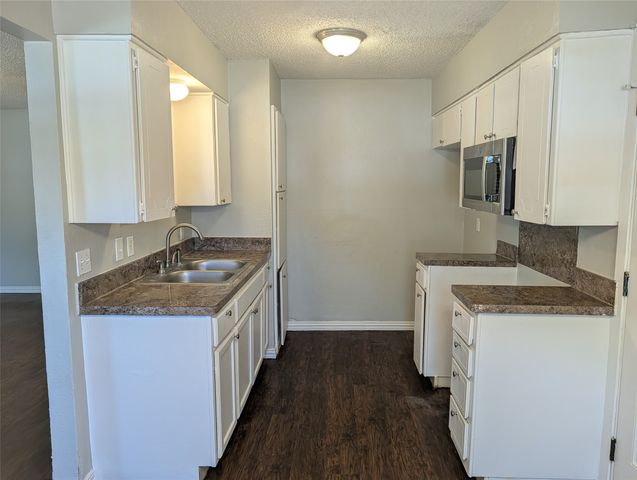 5124 Sears Drive, Fort Worth, TX 76105