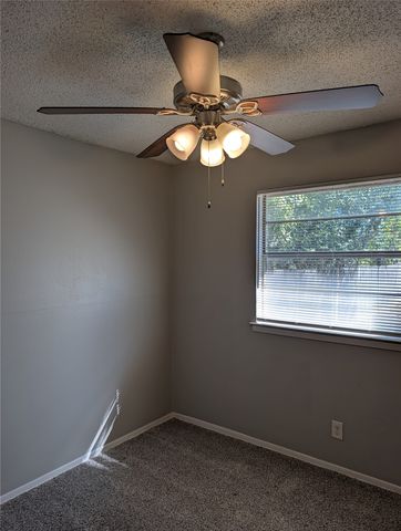 5124 Sears Drive, Fort Worth, TX 76105