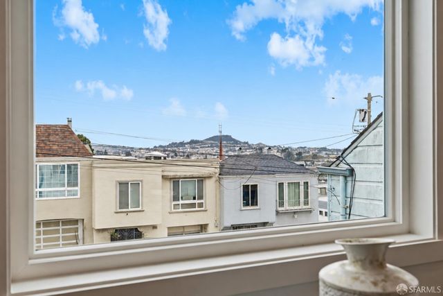 1137 Hanover Street, Daly City, CA 94014