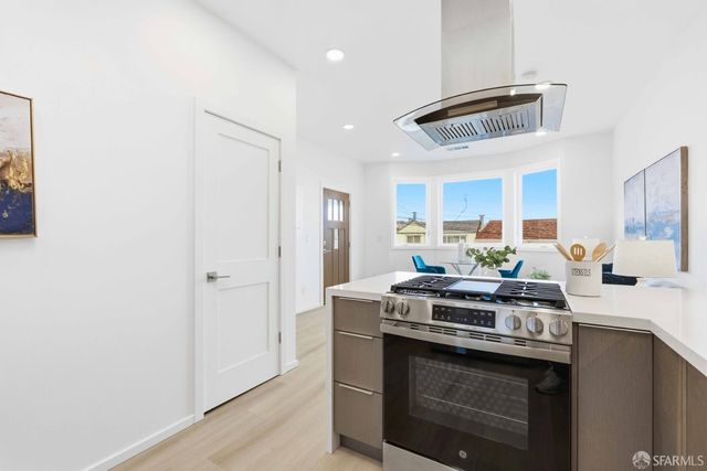 1137 Hanover Street, Daly City, CA 94014