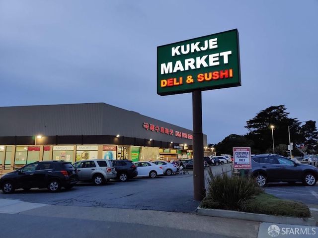 1137 Hanover Street, Daly City, CA 94014