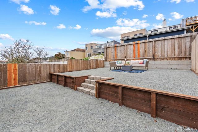 1137 Hanover Street, Daly City, CA 94014