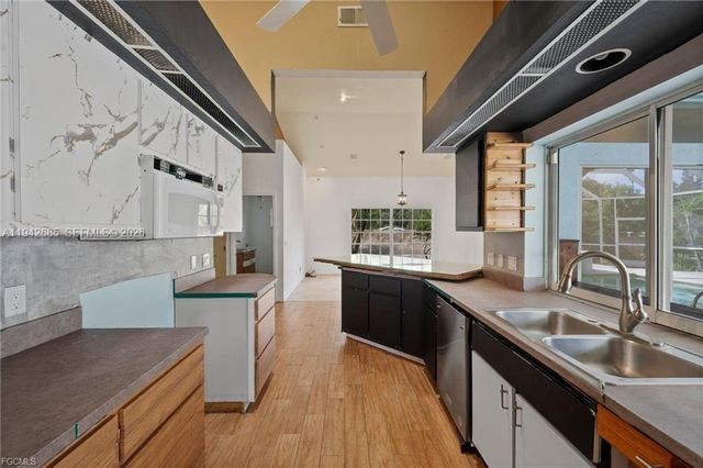 1981 Carbonata Drive, Other City - In The State Of Florida, FL 33920