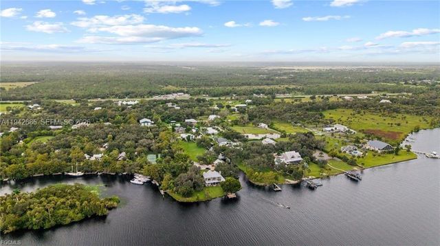 1981 Carbonata Drive, Other City - In The State Of Florida, FL 33920