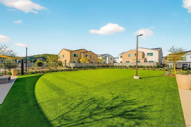 307 Seedling Way, Fallbrook, CA 92028