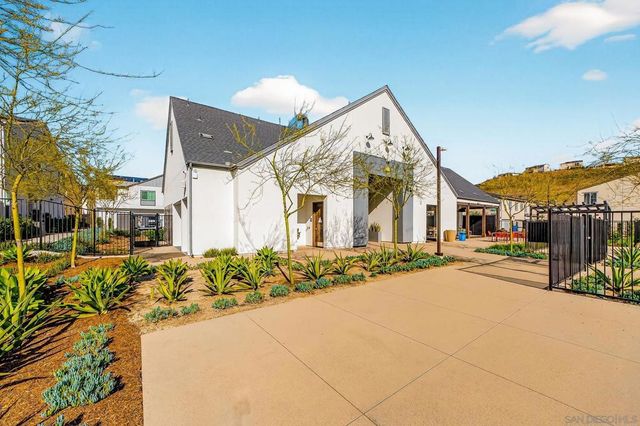 307 Seedling Way, Fallbrook, CA 92028