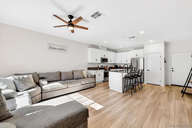 307 Seedling Way, Fallbrook, CA 92028