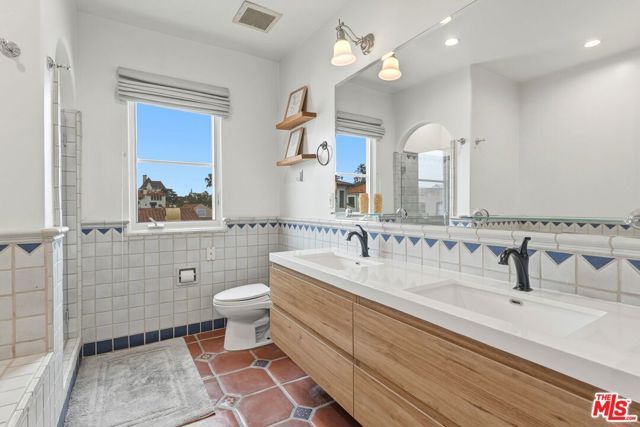 1414 N Harper Avenue 5, West Hollywood, CA 90046