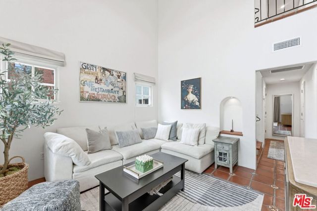 1414 N Harper Avenue 5, West Hollywood, CA 90046