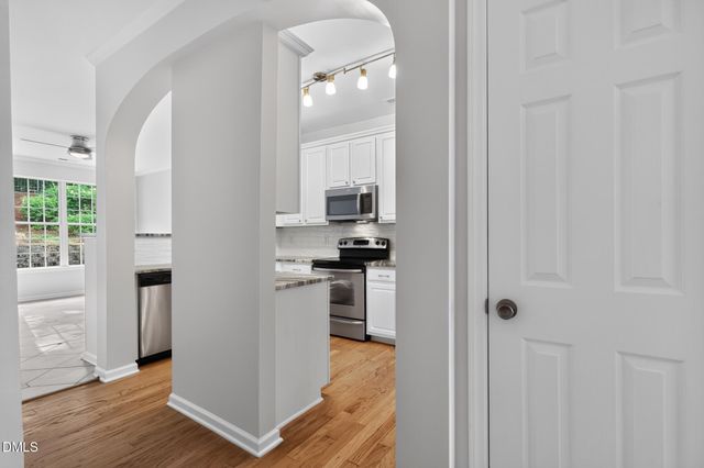 5710 Corbon Crest Lane, Raleigh, NC 27612