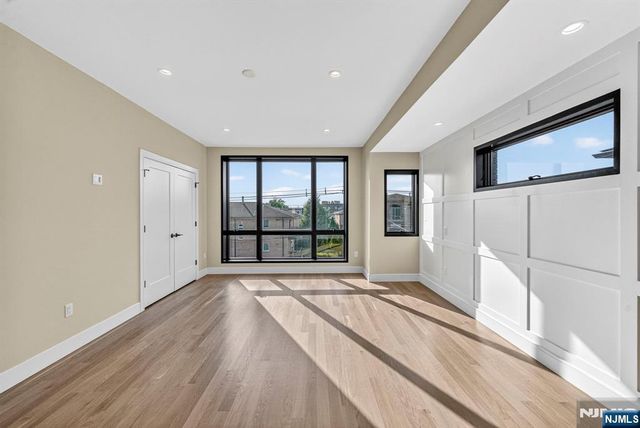 504 2nd Street A, Palisades Park, NJ 07650