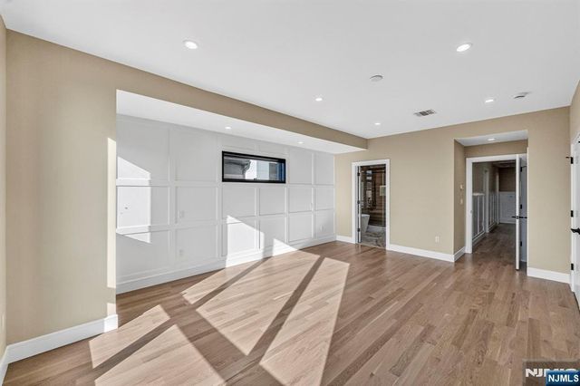 504 2nd Street A, Palisades Park, NJ 07650