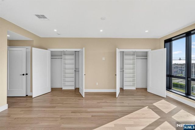 504 2nd Street A, Palisades Park, NJ 07650