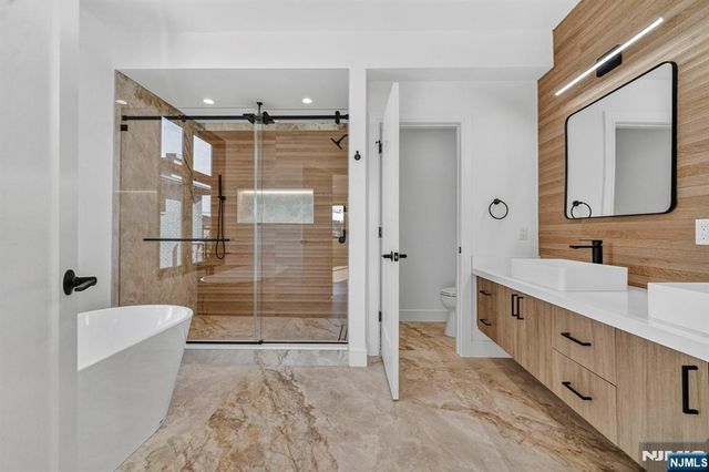504 2nd Street A, Palisades Park, NJ 07650