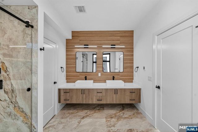 504 2nd Street A, Palisades Park, NJ 07650