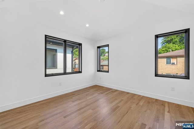 504 2nd Street A, Palisades Park, NJ 07650