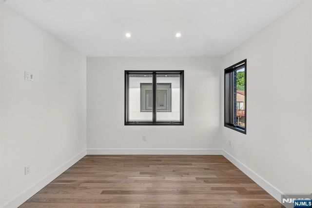 504 2nd Street A, Palisades Park, NJ 07650