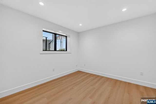 504 2nd Street A, Palisades Park, NJ 07650