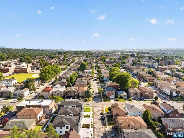 504 2nd Street A, Palisades Park, NJ 07650