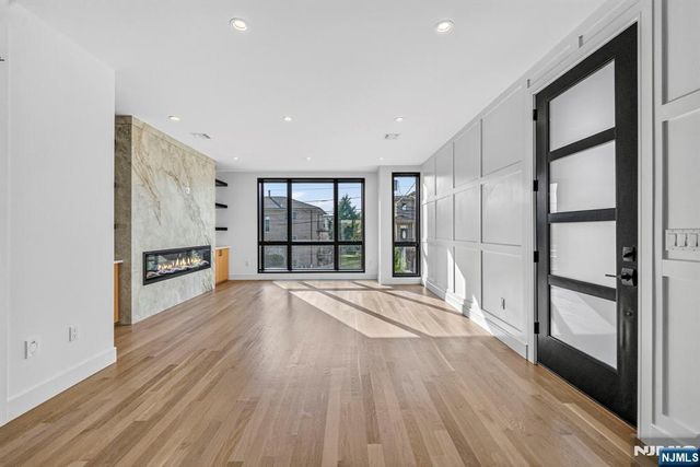 504 2nd Street A, Palisades Park, NJ 07650