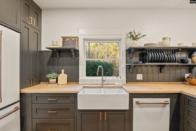 258 Walter Rawl, Lexington, SC 29072