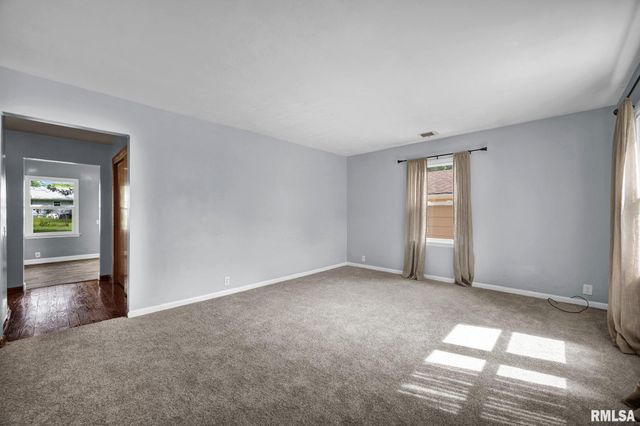 307 WAGNER Street, Washington, IL 61571