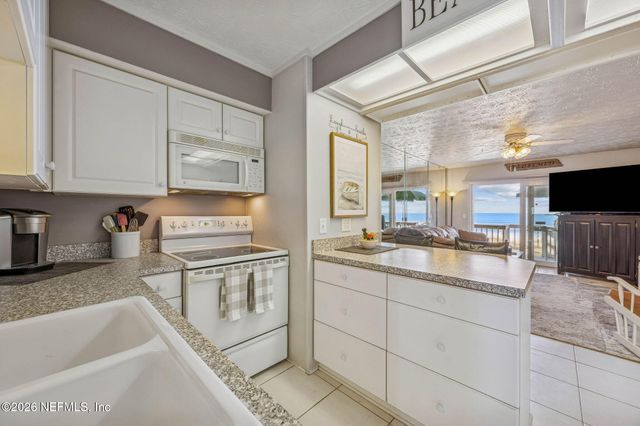 811 1ST Street S 10, Jacksonville Beach, FL 32250