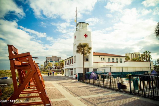 811 1ST Street S 10, Jacksonville Beach, FL 32250