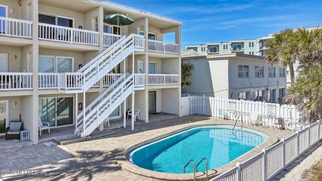 811 1ST Street S 10, Jacksonville Beach, FL 32250