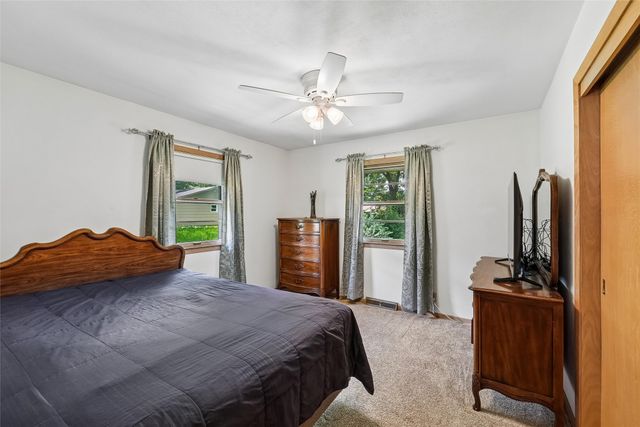 1780 NW 70th Place, Ankeny, IA 50023
