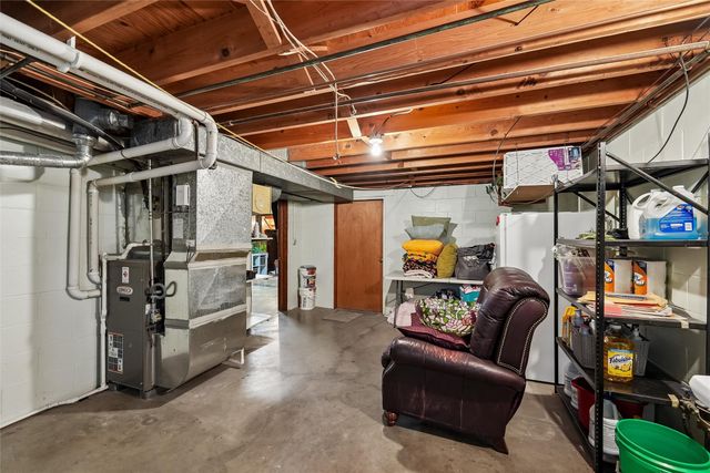 1780 NW 70th Place, Ankeny, IA 50023