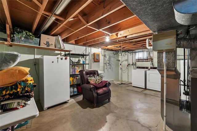 1780 NW 70th Place, Ankeny, IA 50023