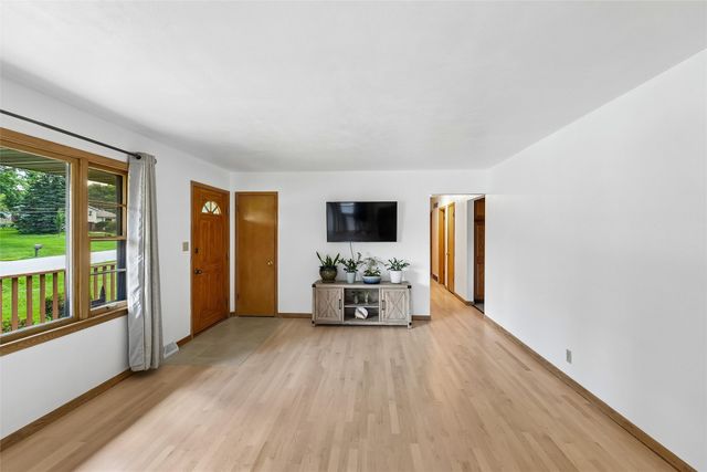 1780 NW 70th Place, Ankeny, IA 50023