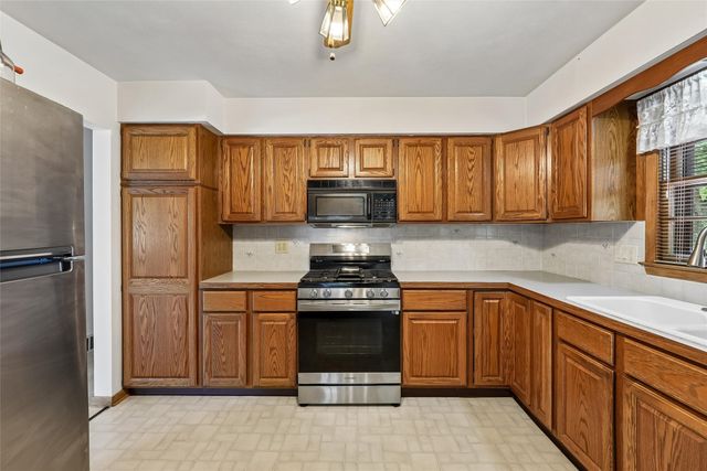 1780 NW 70th Place, Ankeny, IA 50023