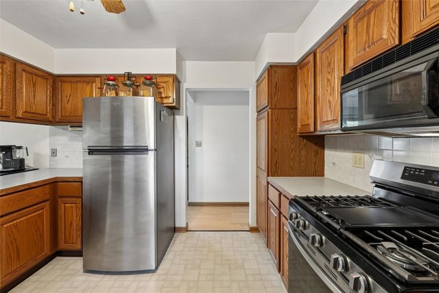 1780 NW 70th Place, Ankeny, IA 50023