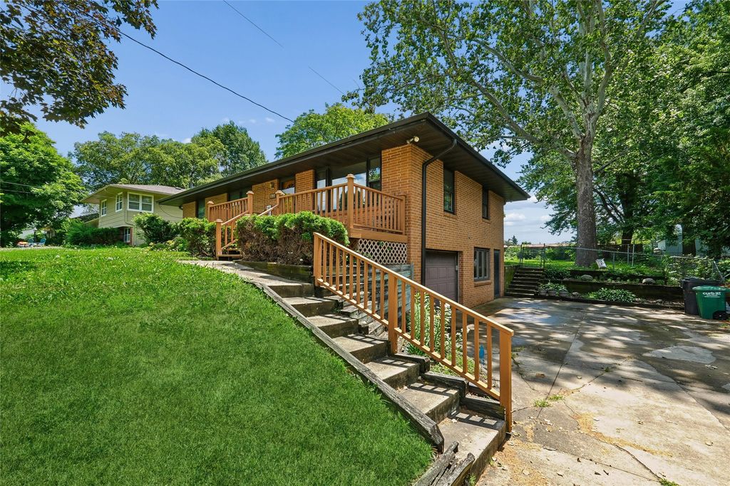 1780 NW 70th Place, Ankeny, IA 50023