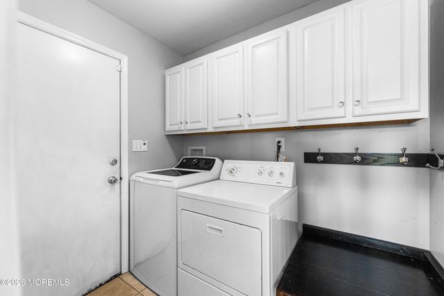 31 Cottonwood Drive, Jackson, NJ 08527