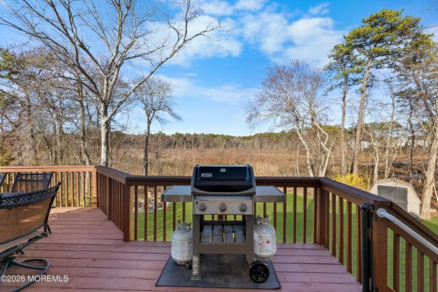 31 Cottonwood Drive, Jackson, NJ 08527