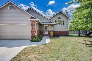 1711 N Sugarberry Ct, Andover, KS 67002
