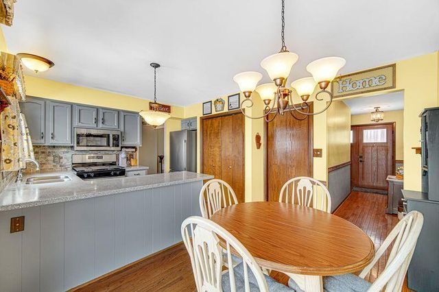 9143 Southmoor Avenue, Highland, IN 46322