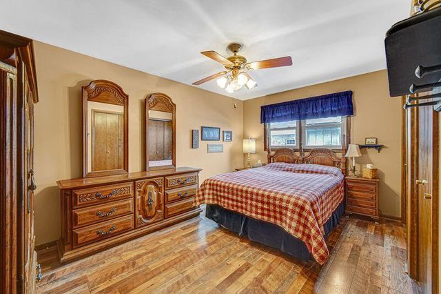 9143 Southmoor Avenue, Highland, IN 46322