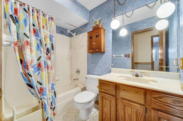 9143 Southmoor Avenue, Highland, IN 46322