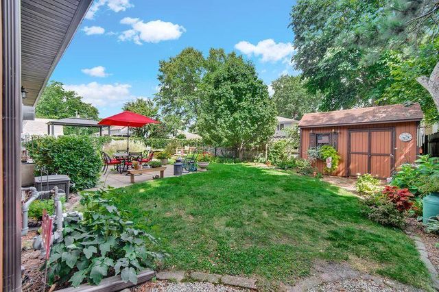 9143 Southmoor Avenue, Highland, IN 46322