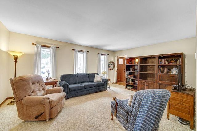 9143 Southmoor Avenue, Highland, IN 46322