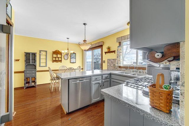 9143 Southmoor Avenue, Highland, IN 46322