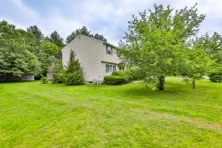 22 Pelham Road, Hudson, NH 03051