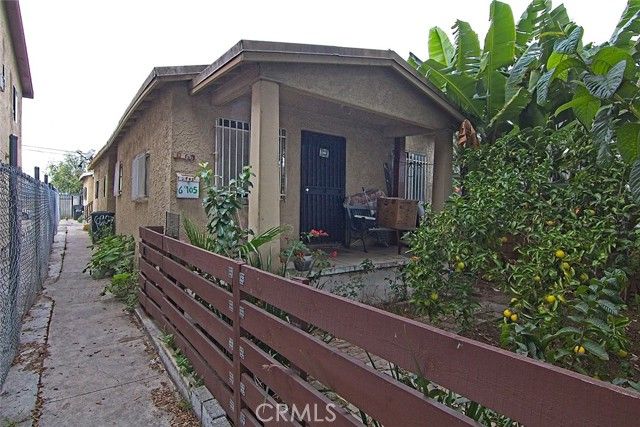 6905 Compton, Los Angeles, CA 90001